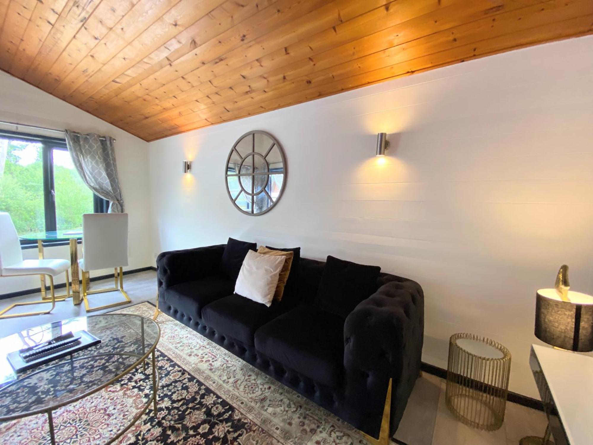 فيلا Magpie 2 Hot Tub Huntersmoon-Warminster-Longleat-Wiltshire المظهر الخارجي الصورة